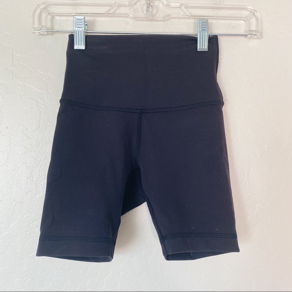 Lululemon Wunder Train High-Rise Short 6" Biker Shorts in Black Size 0 - Picture 4 of 7